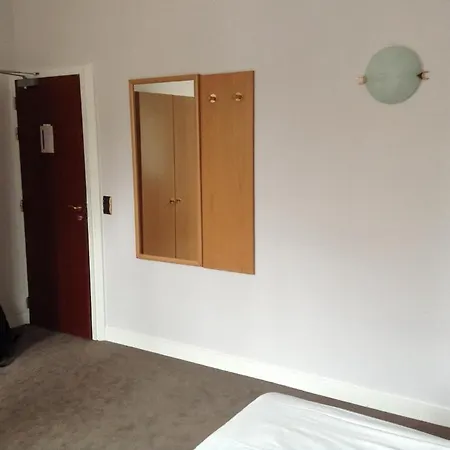 诺曼底酒店 2* 费康